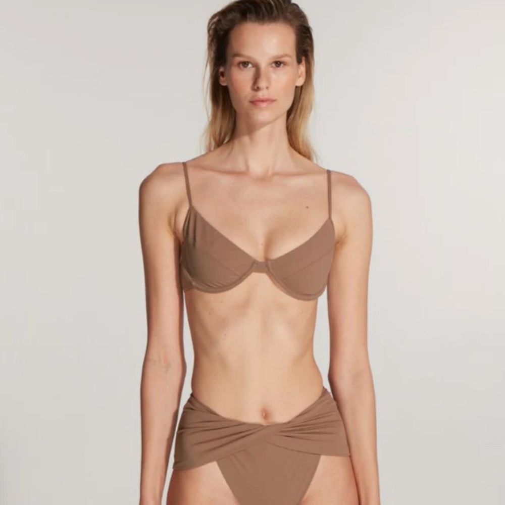 MOEVA Skylar Nude Bikini Top